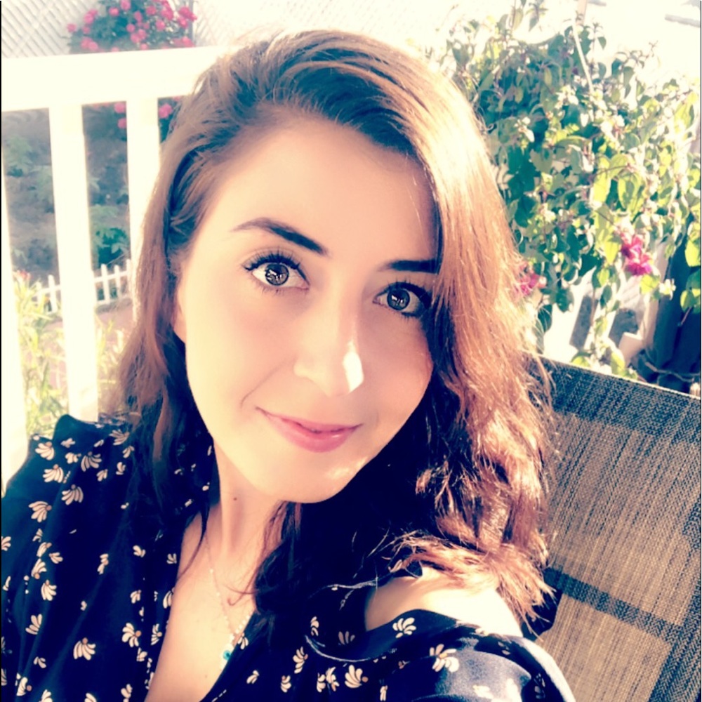 Meet your Posher, Almedina